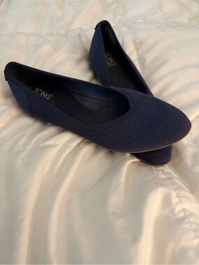 TOMS Navy Knit Slip-On Ballet Flats